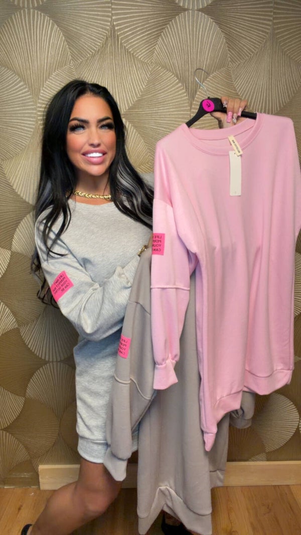 Sweater dress met label