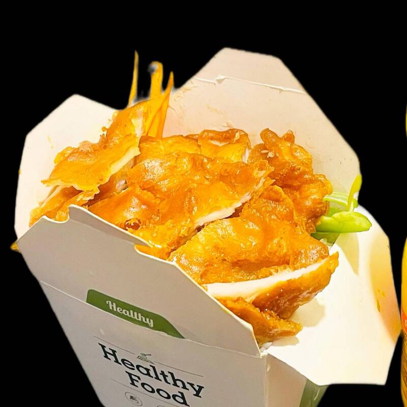 box-6-gebratene-nudeln-mit-crispy-chicken-standard-qddu7c.jpg