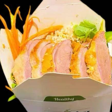 box-8-gebratene-nudeln-mit-ente-und-gem-se-standard-3qm8ng.jpg
