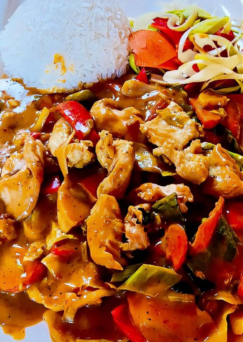 nr-129-thai-curry-mit-huhn-und-gem-se-scharf-standard-ntz2c5.jpg