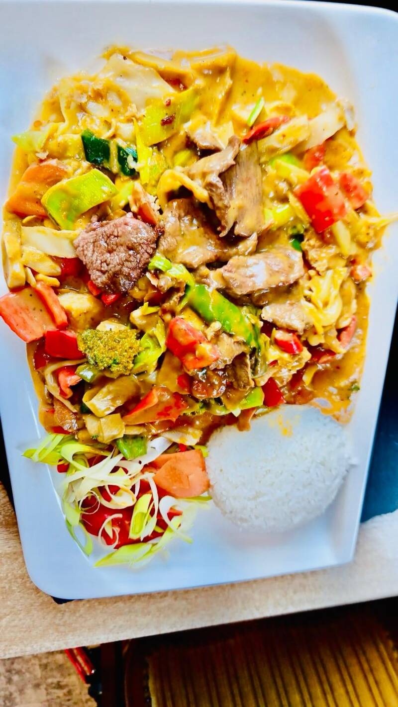 nr-131-thai-curry-mit-rindfleisch-standard-9t3xru.jpg