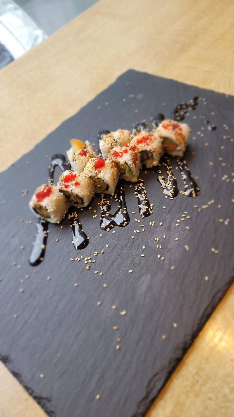nr-48-sushi-special-roll-standard-clz9ui.jpg