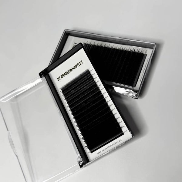 VOLUME LASHES
