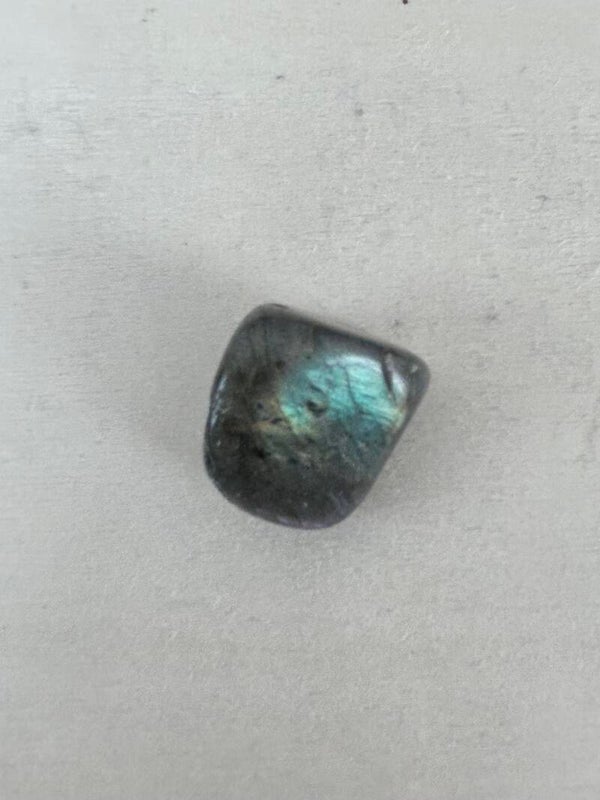 Labradorite grade AB  (MM)