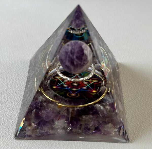 Orgonite pyramide Améthyste Métatron 6cm