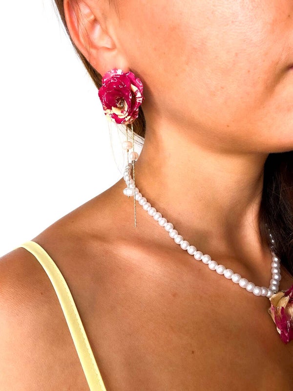 Orecchini con Rose Vere Essiccate e Perle | Orecchini Floreali Pendenti Fatti a Mano | Gioiello Botanico Artigianale | Regalo Romantico
