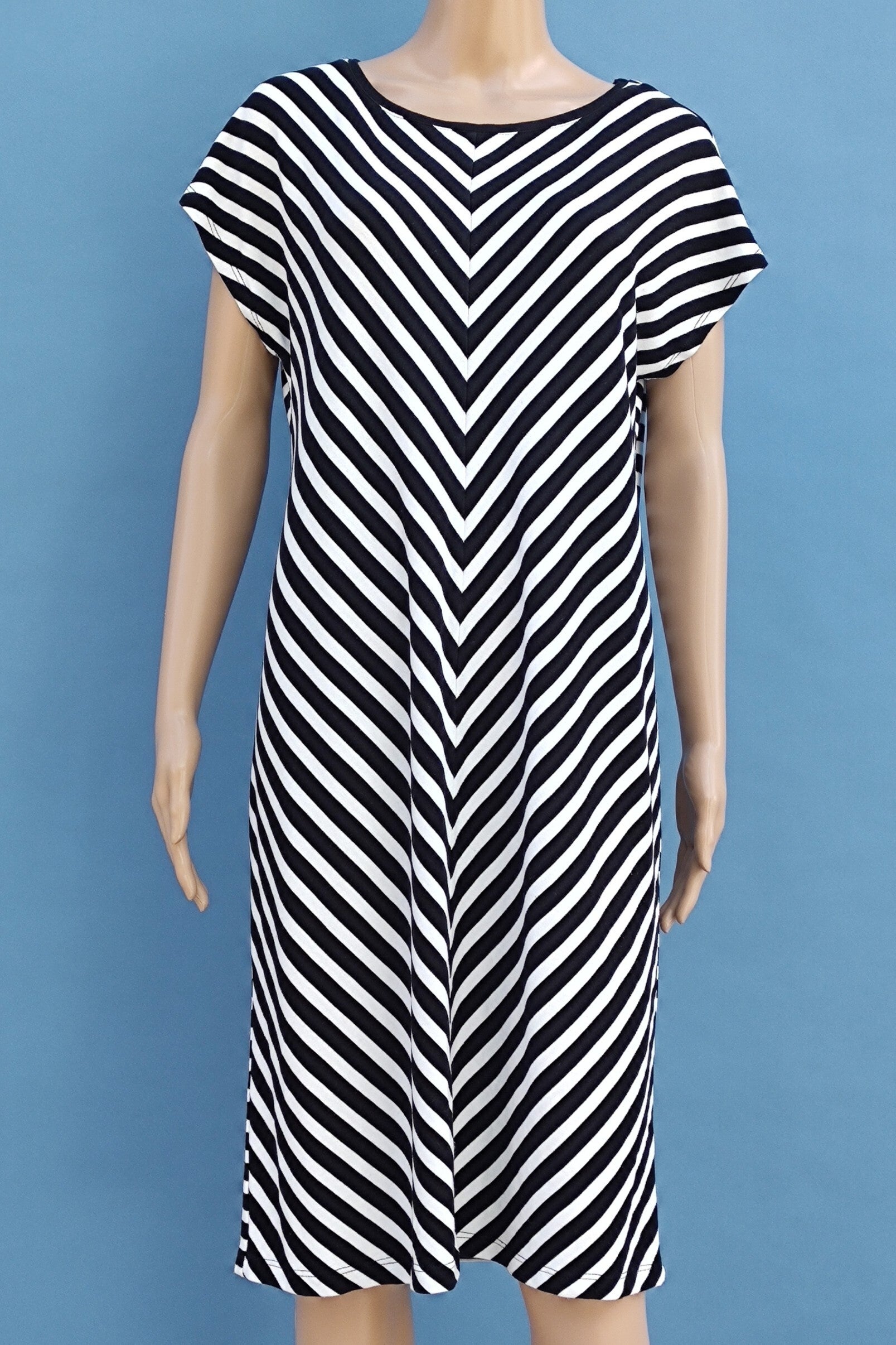 Street One Kleid kurzarm schwarz/weiß mit Streifenmuster Gr. XL (42)