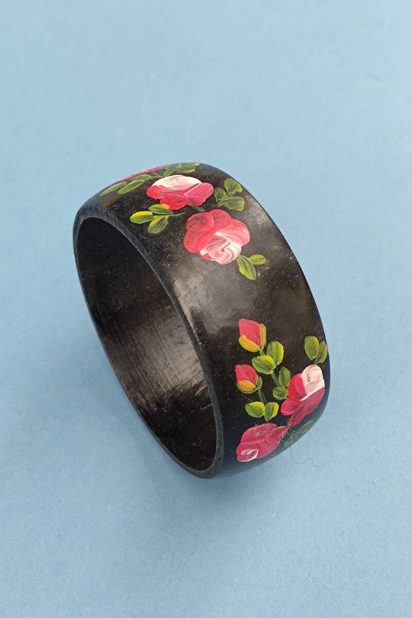 Holzarmreif schwarz mit Rosenmalerei