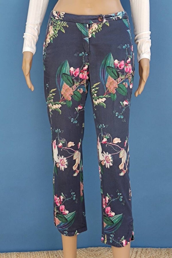 Daniel Hechter Chino Stoffhose blau mit Blumen und Blätter Gr. XXS (32)