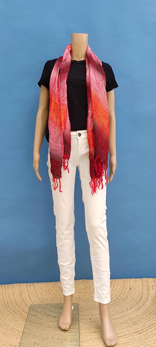 Tuch rot orange mit Musterung