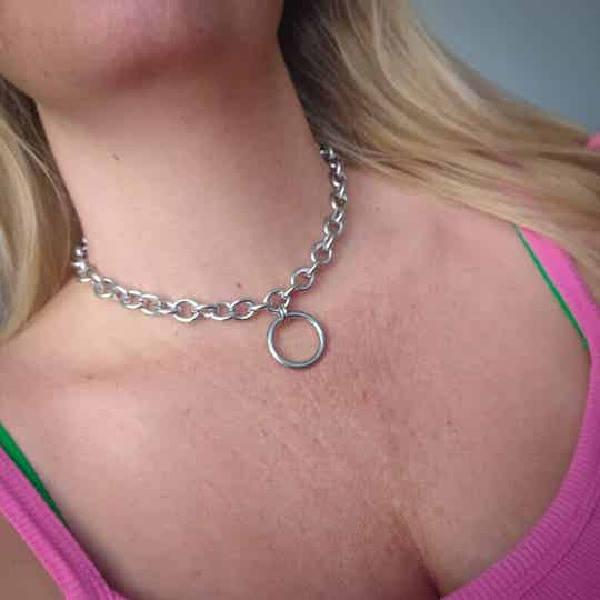 O Ring chunky chain choker