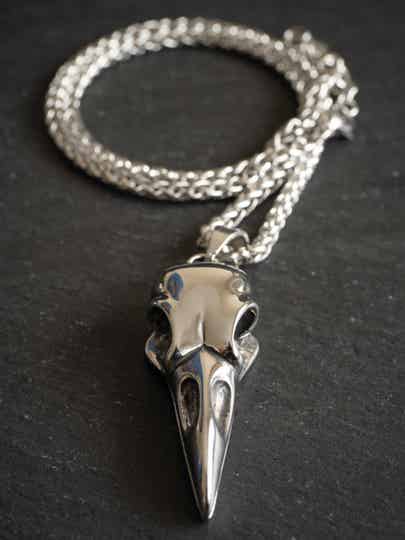 Raven/crow skull pendant necklace