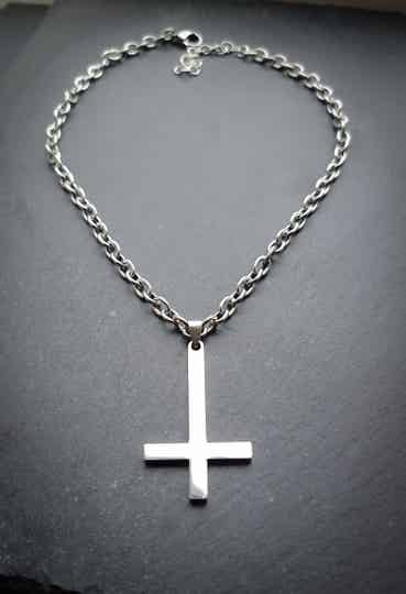 Inverted cross chain necklace