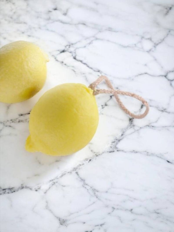 Gele Lemon zeep aan koord, 120 gr.