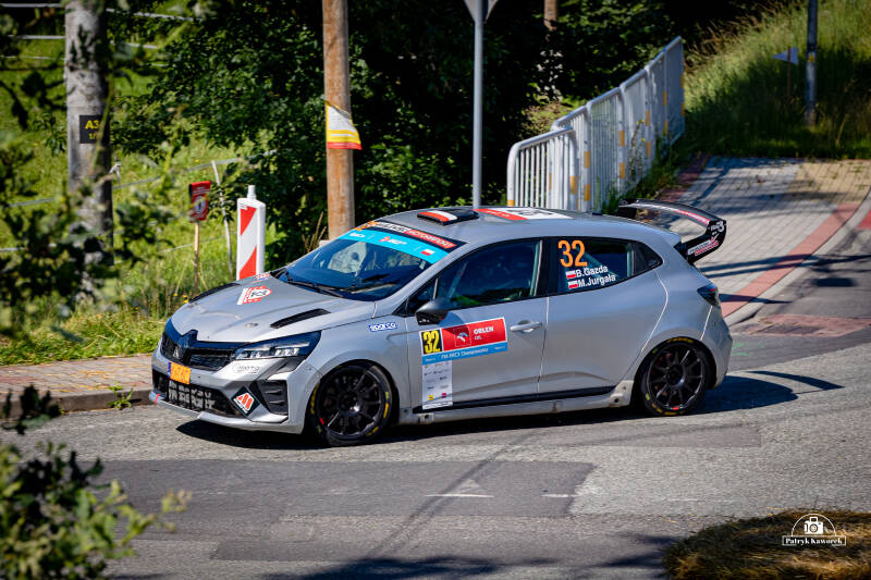 2m0b1042-standard.jpg