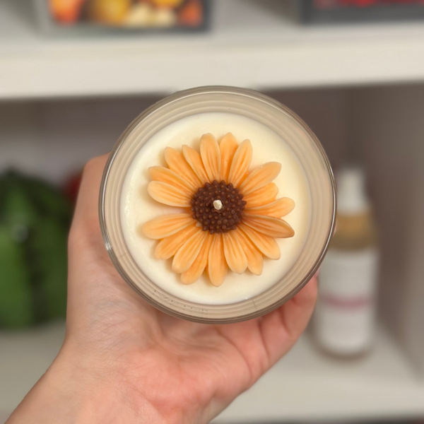 Bougie en pot fleur automne
