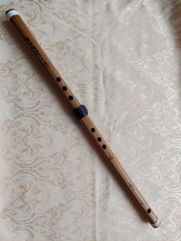 Flûte traversière traditionnelle bansuri