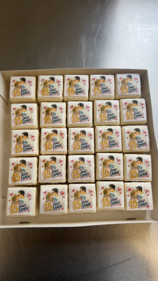 Petit fours