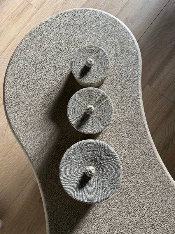 Moro- Handgemaakte kralenmandjes beige – M, L & XL