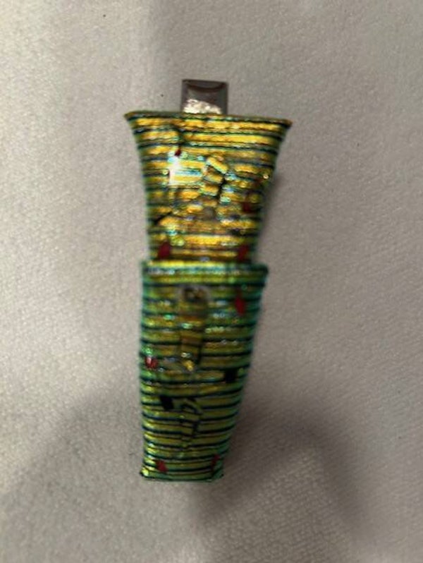 Dichroic Glass Clip Barrett Gold with stripes red and black flecks