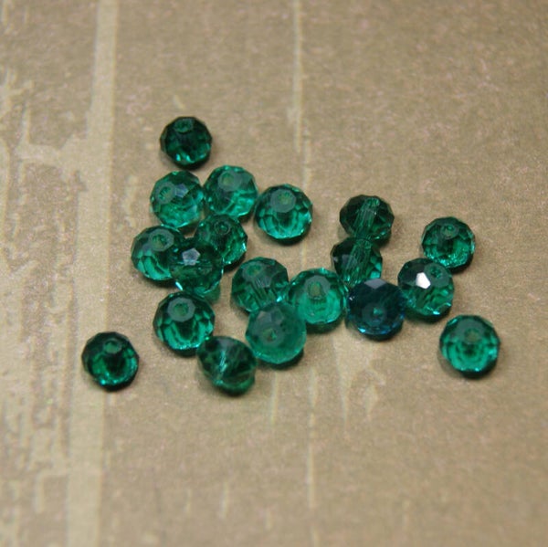 Perle cristal VERT FONCÉ 6x4