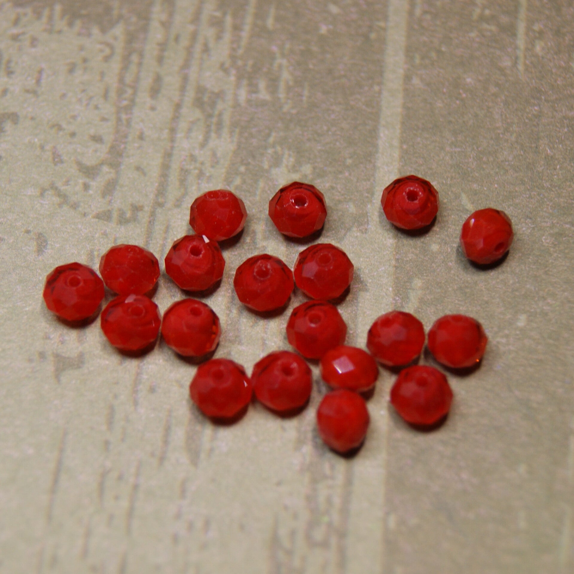 Perle cristal ROUGE 6x4