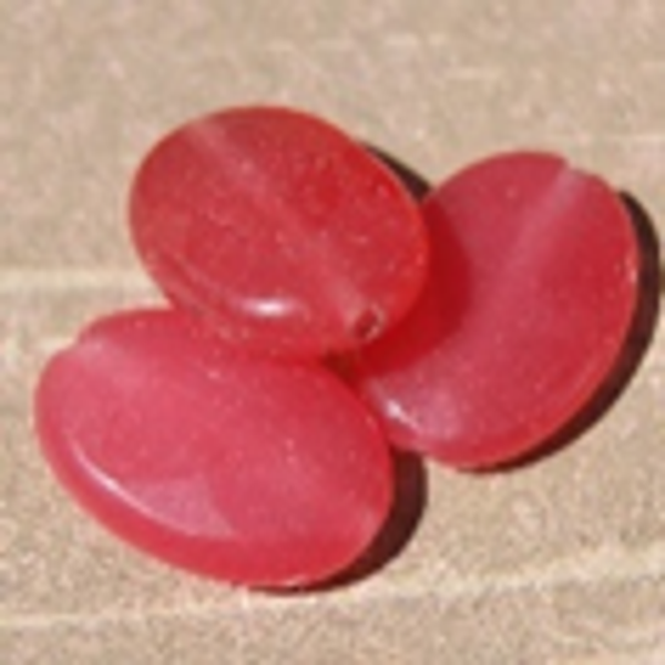 perle rubis rouge facette oval 13x18