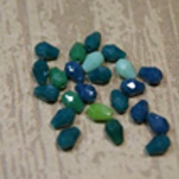 perle cristal VERT ovale