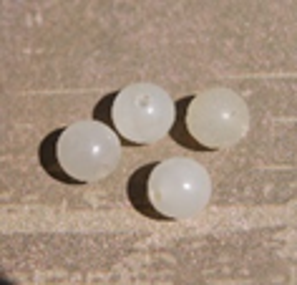 perle jade BEIGE Ø8