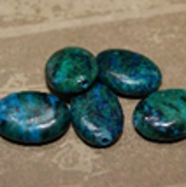 perle aventurine ovale VERT CLAIR 30x20