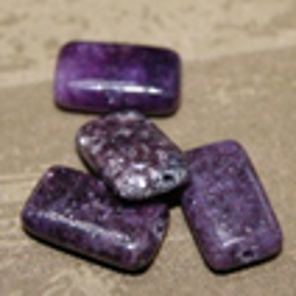 perle amethyste carré