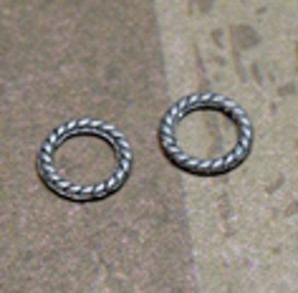 Anneaux  torsadé Ø8