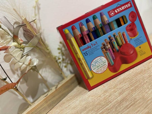 🖍️ Set x 15 STABILO woody 3 in 1 + 1 taille-crayon avec réservoir + 1 plateau de rangement