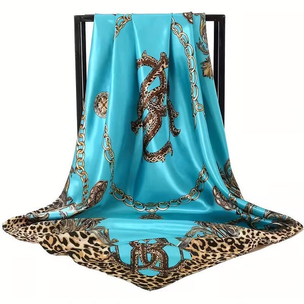 Foulard satin bleu turquoise imprimer