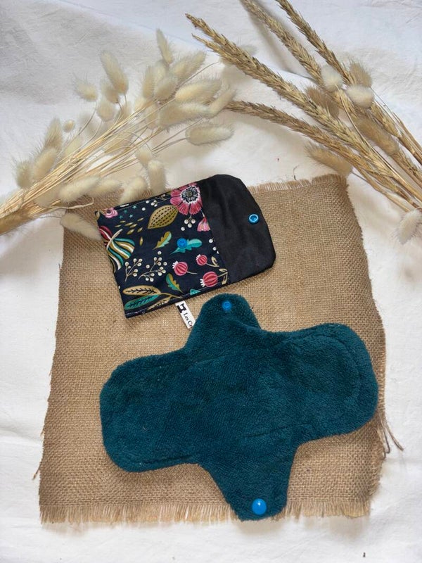 Serviette hygiénique lavable et sa pochette