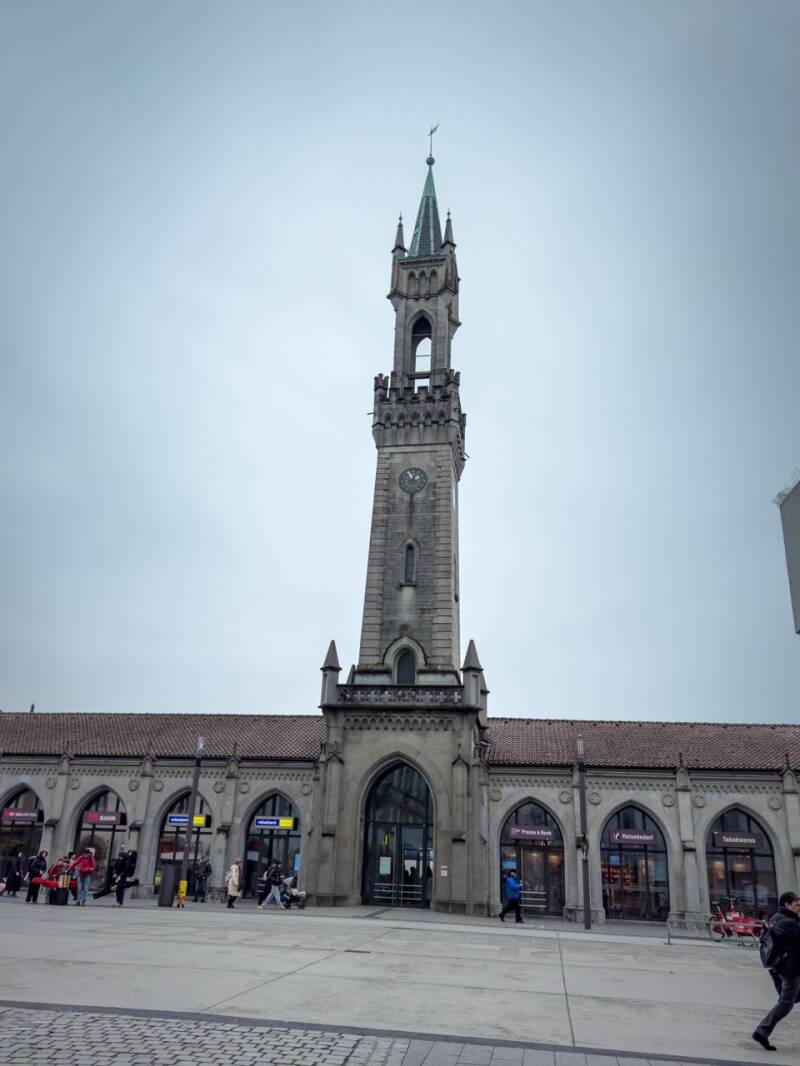 bahnhof-in-konstanz-standard-6wsr4q.jpg