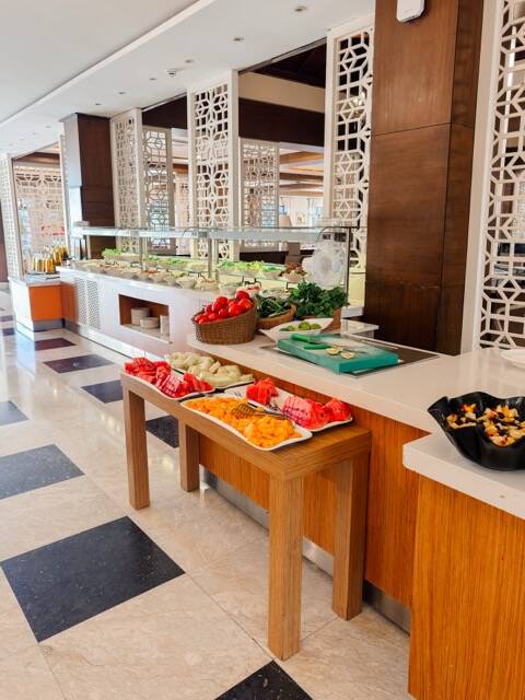 buffet-felicia-village-standard.jpg