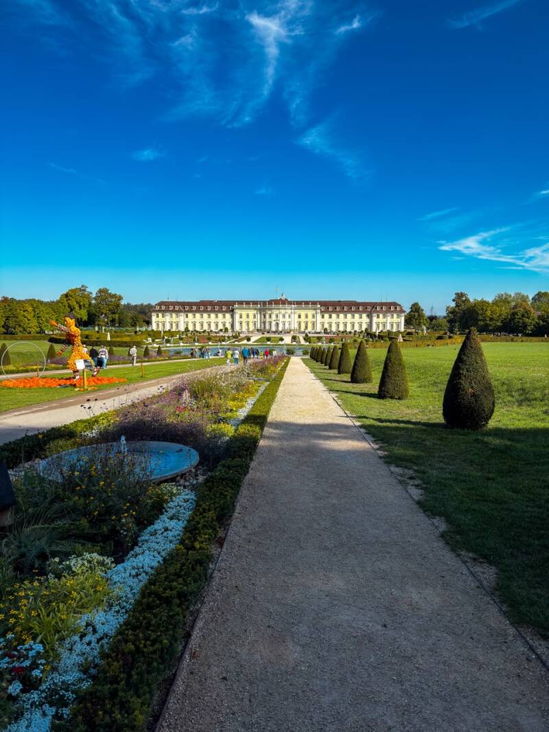 schloss-ludwigsburg-bluehendes-barock-standard.jpg