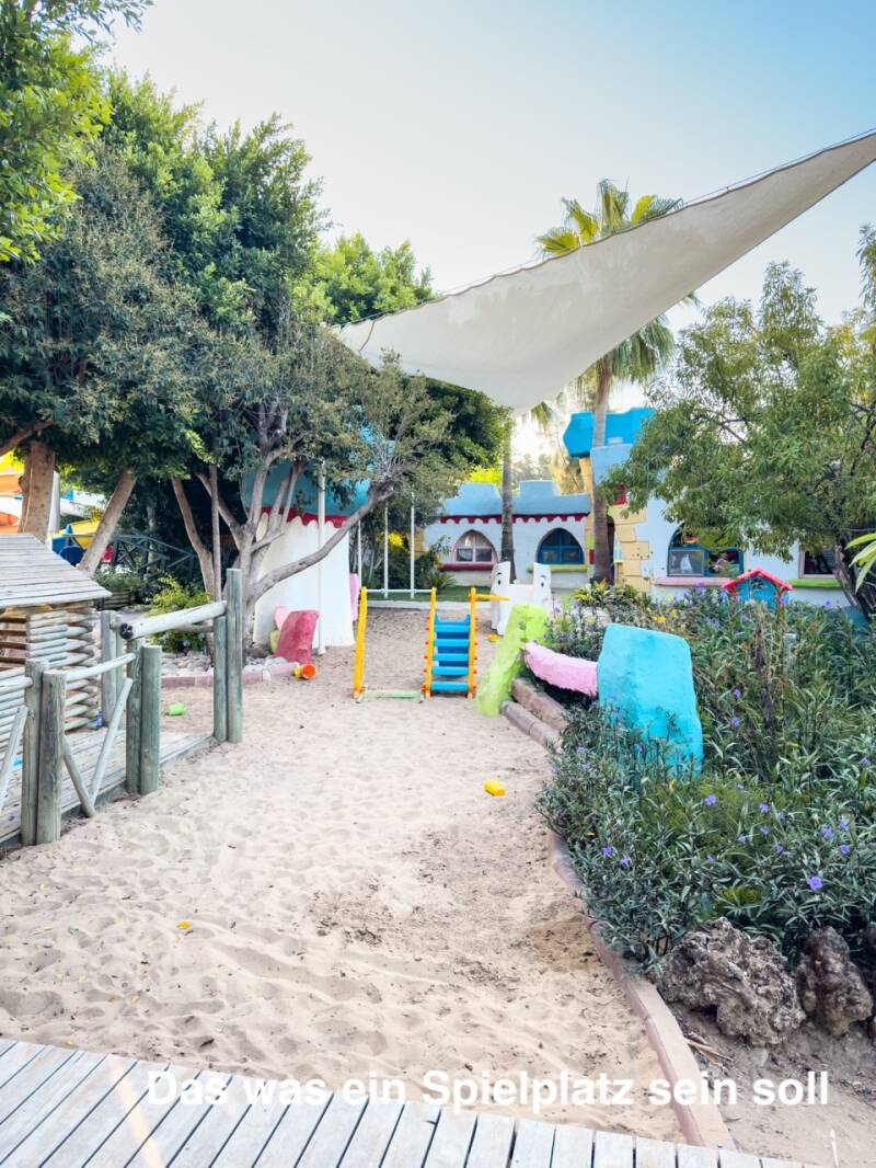 spielplatz-hotel-oleander-standard.jpg