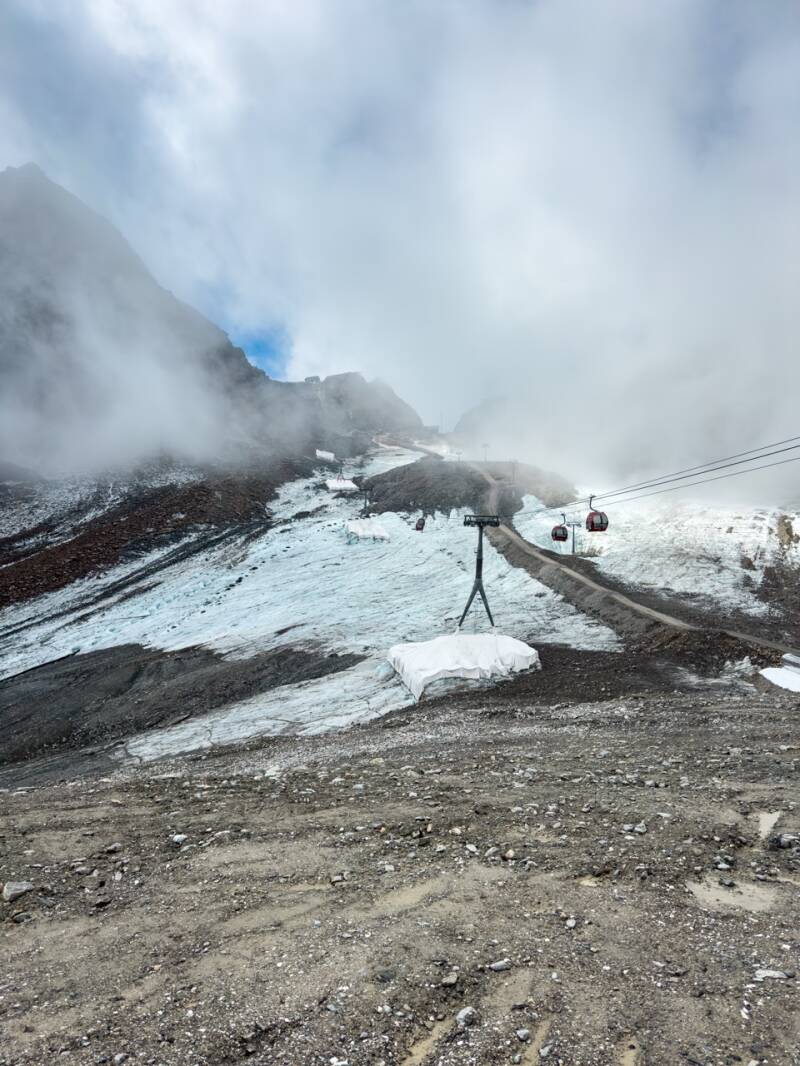 stubaier-gletscher-bergpanorama-standard.jpg