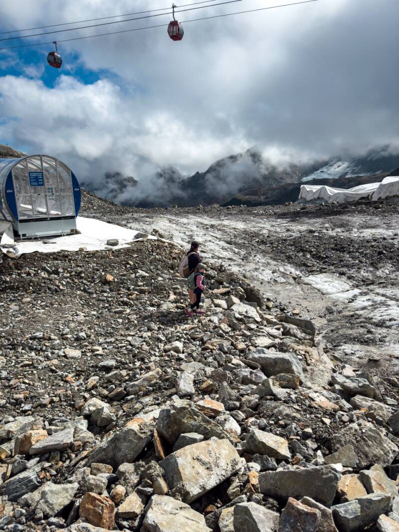stubaier-gletscher-familie-tirol-standard.jpg