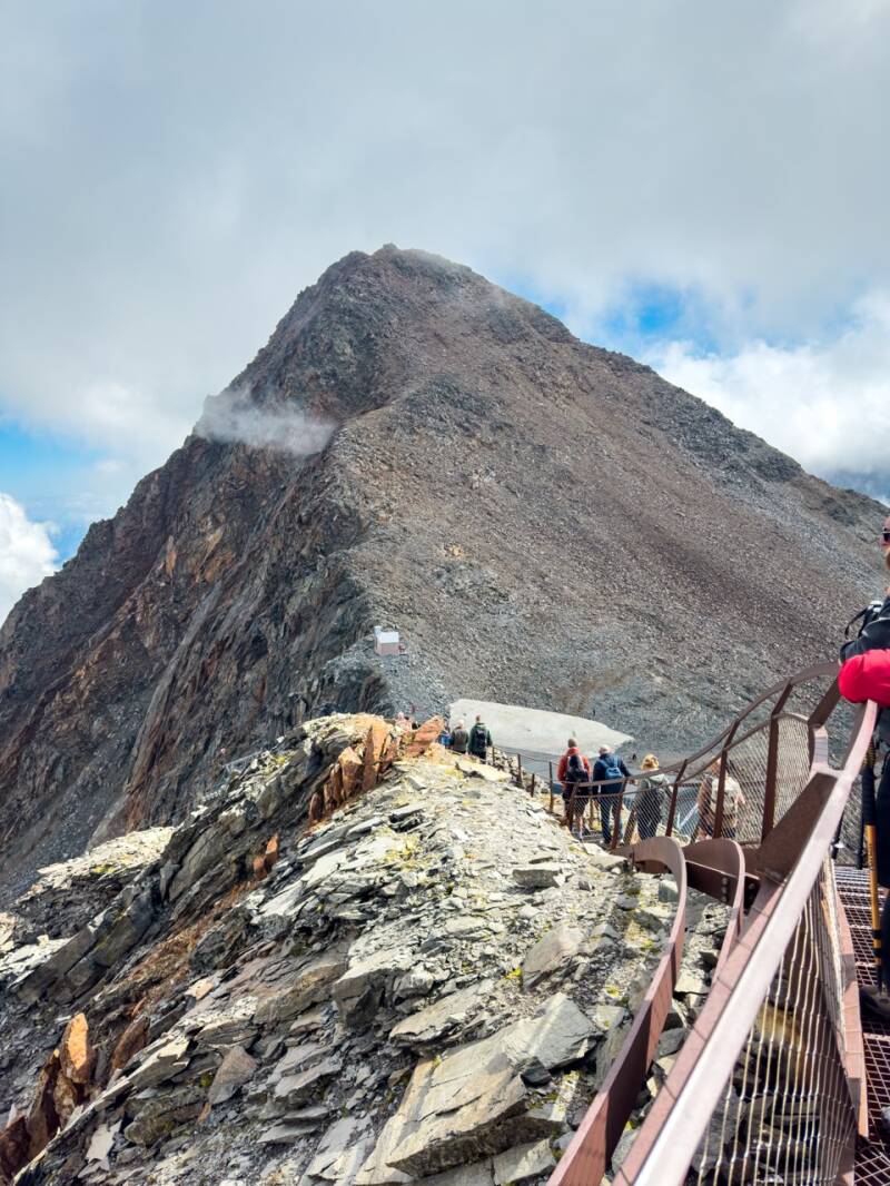 top-of-tyrol-stubaier-gletscher-aussicht-standard.jpg