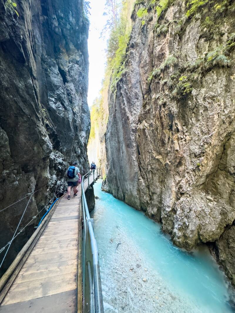 wasserfallsteig-mittenwald-bruecke-standard.jpg