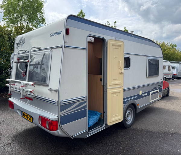 Fendt Saphir Caravan + voortent + luifel