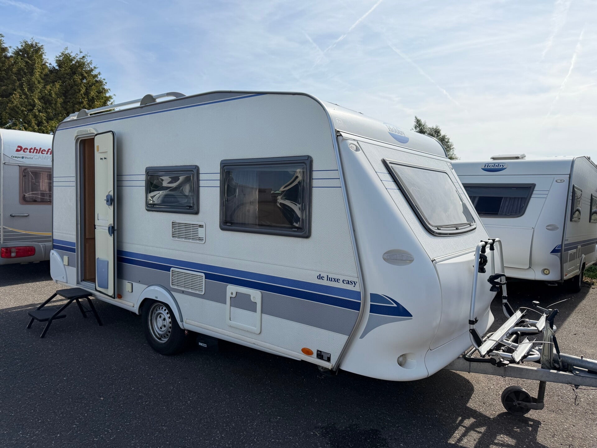 Hobby De Luxe 440 Caravan + Mover + Voortent