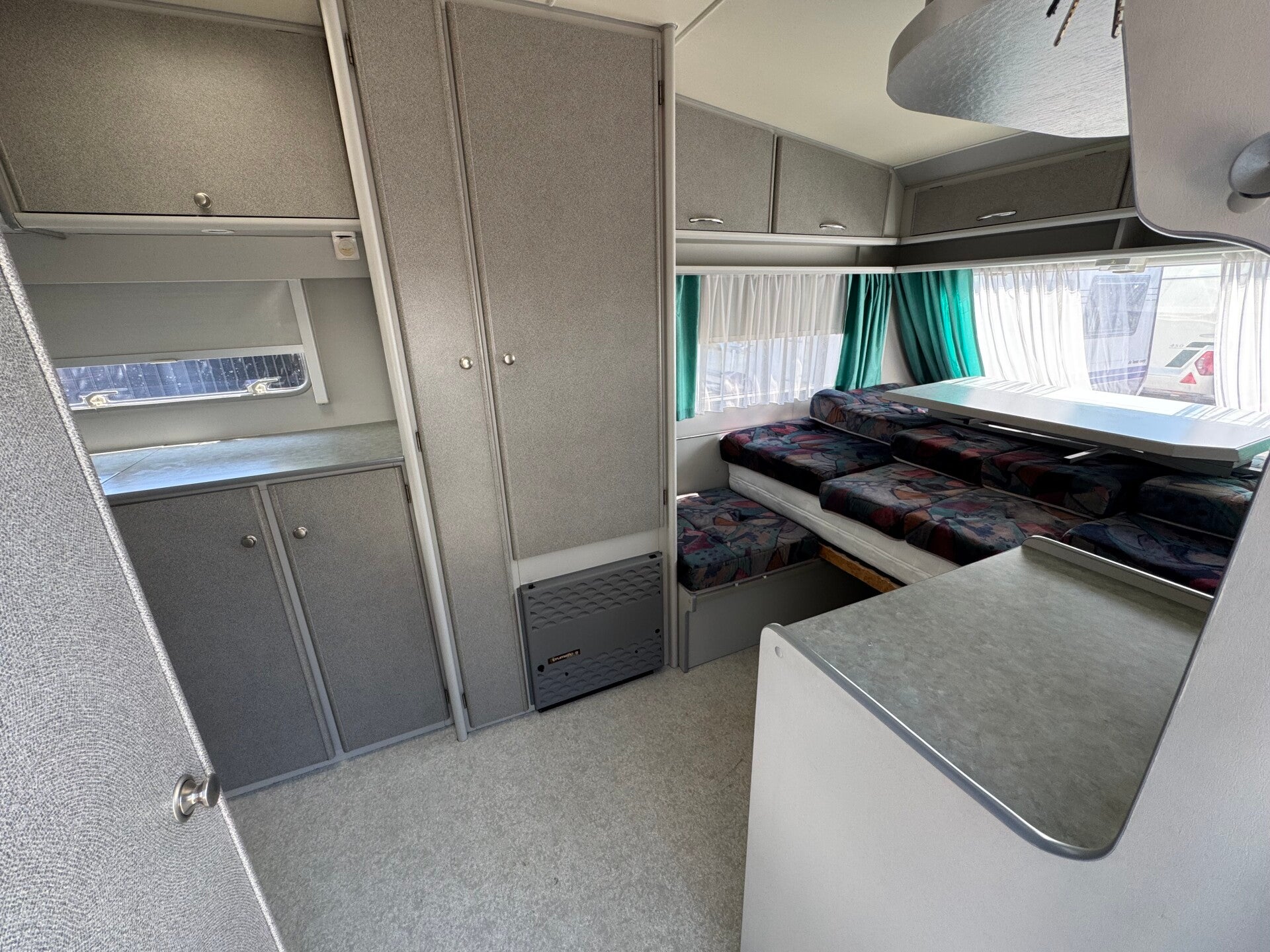 Beyerland Sprinter 390/2 + Voortent