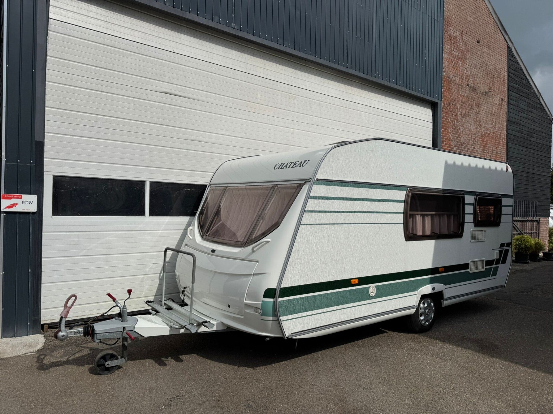 Chateau Calista 450 CT Caravan + voortent + luifel