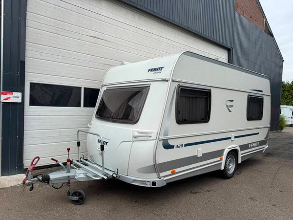 Fendt Saphir 420 QF Caravan + Mover + Voortent + Luifel