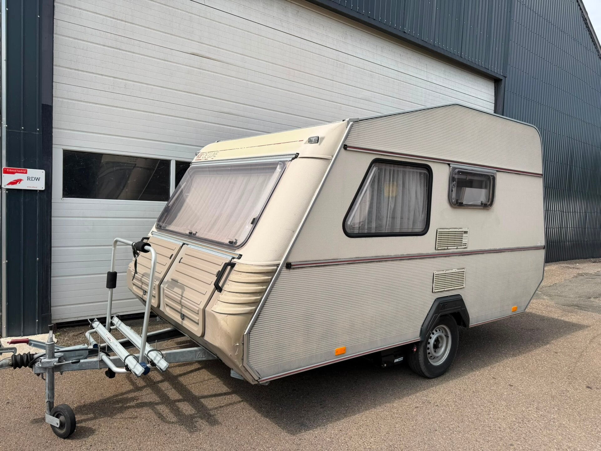 Kip De Luxe Caravan + mover + luifel