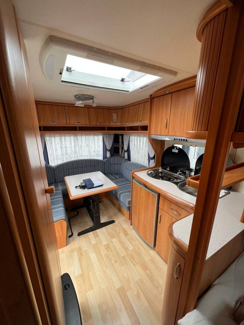 Wilt u een nieuwe tweedehands caravan kopen? Reijms biedt doorgaans voldoende occasions te koop aan in diverse prijsklassen. Staat uw gewenste caravan er niet tussen of bent u aan het oriΓ«nteren naar een tweedehands caravan? Neem dan contact met ons op, e